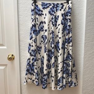 St. John knits silk skirt